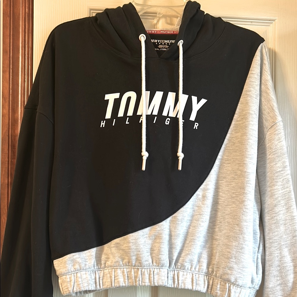 Tommy Hilfiger Black and Gray Cropped Hoodie. Excellent Condition - Picture 1 of 5